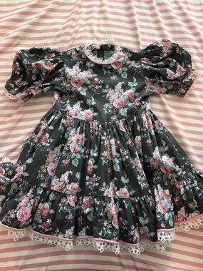 Vintage Cottagecore Little House on the Prairie Puffed Sleeve